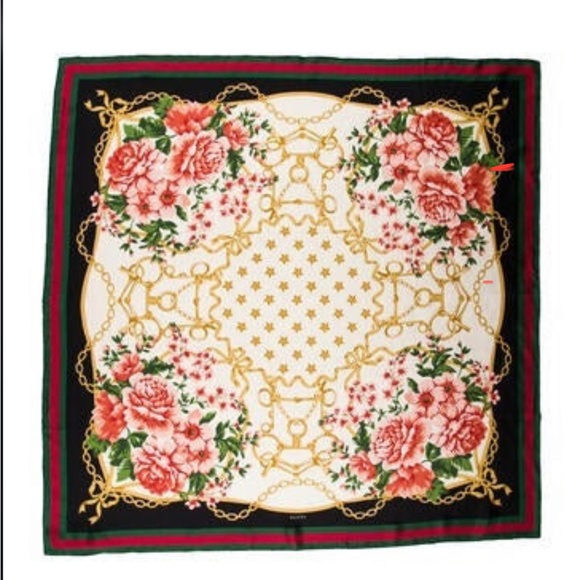100% Authentic Gucci silk web scarf  Preowned with tags and dust bag - Picture 1 of 7